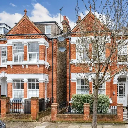 Rent this 3 bed duplex on Cardigan Road in London, SW13 0BH