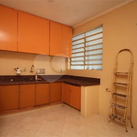 Buy this 3 bed house on Global Hostel in Rua Eça de Queiroz 560, Paraíso