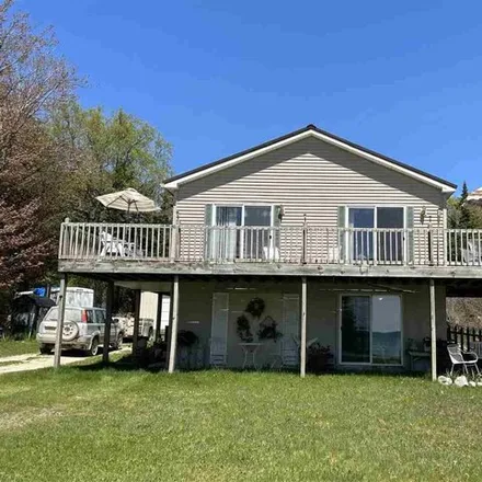 Image 1 - South End Road, Peaine Township, MI, USA - House for sale