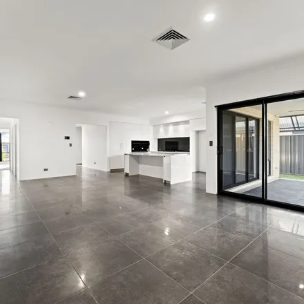 Image 2 - Chilvers Street, Baldivis WA 6171, Australia - Apartment for rent