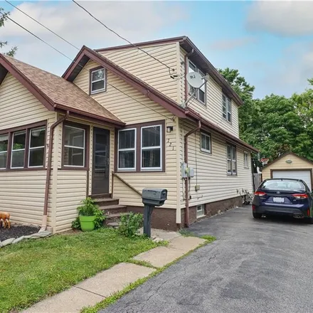 Buy this 3 bed house on 717 85th Street in La Salle, City of Niagara Falls