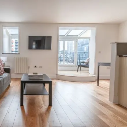 Rent this 2 bed apartment on 16 Pepper Street in Millwall, London