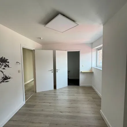 Rent this 1 bed apartment on Rue du Capitaine 1 in 6061 Charleroi, Belgium