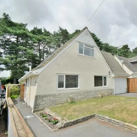 Buy this 4 bed house on Turbary Road in Ferndown, BH22 8AS