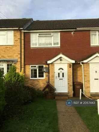 Rent this 2 bed townhouse on Macklands Way in Rainham, ME8 7PF