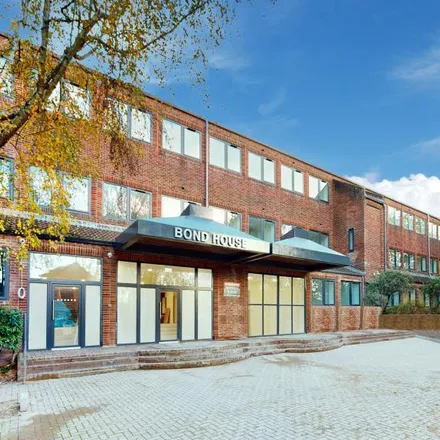 Image 2 - Allenova School of Dancing, Newbury Wharf, West Street, Newbury, RG14 1HN, United Kingdom - Apartment for rent