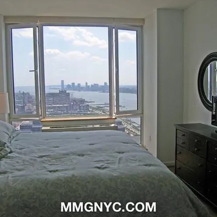 Image 9 - P.D. O'Hurley's, 557 12th Avenue, New York, NY 10036, USA - Apartment for rent