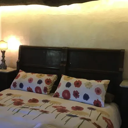 Rent this 2 bed duplex on 53035 Monteriggioni SI