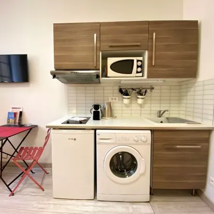 Image 6 - 12 Rue d'Anvers, 69007 Lyon, France - Apartment for rent