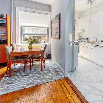 Image 3 - 181 East 93rd Street, New York, NY 10128, USA - Apartment for sale