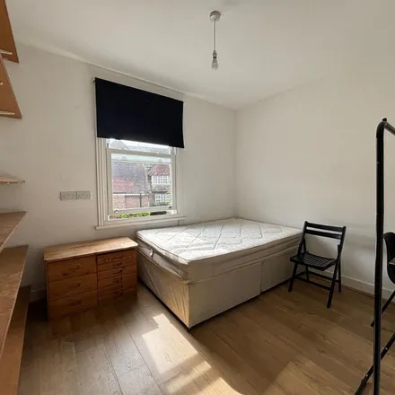Image 1 - 80 Pound Lane, Willesden Green, London, NW10 2HS, United Kingdom - Room for rent