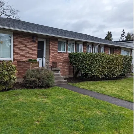 Buy this 4 bed house on 2915 Southeast Monroe Street in Milwaukie, OR 97222