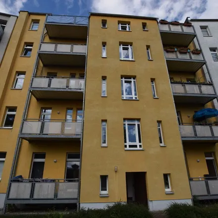 Rent this 3 bed apartment on Zeißstraße 14 in 09131 Chemnitz, Germany