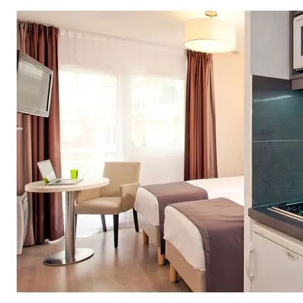 Rent this studio apartment on 47 Avenue Puvis de Chavannes in 92400 Courbevoie, France