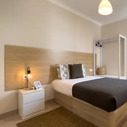 Rent this 6 bed room on Carrer del Repartidor in 08001 Barcelona, Spain