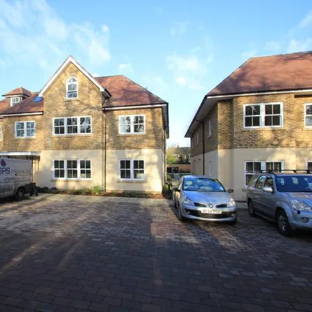 Image 1 - Woodstock Court, Sheerwater Road, West Byfleet, KT15 3AE, United Kingdom - Apartment for rent
