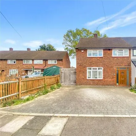 Buy this 3 bed duplex on 29 Greenhithe Close in London, DA15 8EF