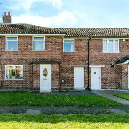 Buy this 3 bed townhouse on Brotherton Close in Bromborough, CH62 7AS