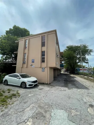 Buy this studio duplex on 1780 Southwest 7th Street in Latin Quarter, Miami