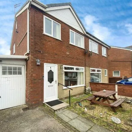 Buy this 3 bed house on 8 Moss Field Close in Lostock Hall, PR5 5AG