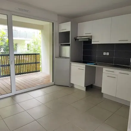 Rent this 3 bed apartment on 20 Rue des Lilas in 31520 Ramonville-Saint-Agne, France