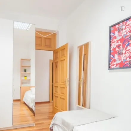 Rent this 1studio room on Madrid in levaduramadre, Glorieta de Ruiz Jiménez