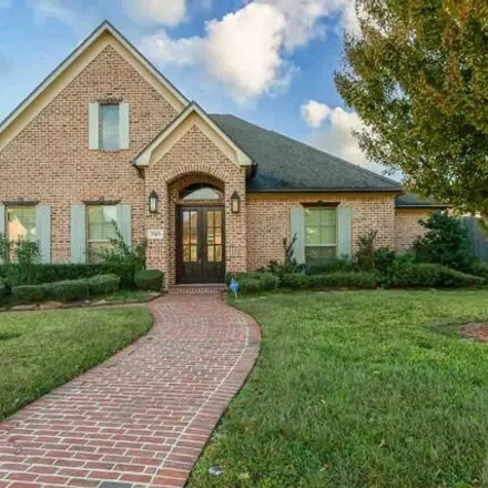 Buy this 5 bed house on 2579 Amberwood Drive in Beaumont, TX 77713