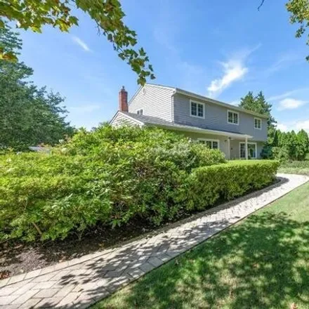 Rent this 4 bed house on 21 Fox Hollow Ln in Southampton, New York