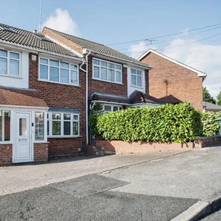 Buy this 4 bed duplex on Johns Grove in West Bromwich, B43 5DR