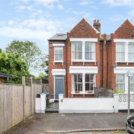 Rent this 3 bed duplex on Albany Road in London, SW19 8JD