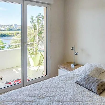 Rent this 2 bed apartment on Triel-sur-Seine in Rue du Général Gallieni, 78510 Triel-sur-Seine