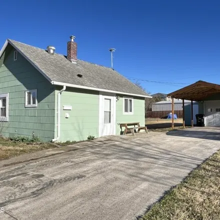 Buy this 1 bed house on 1111 2nd Street Southeast in Valley City, ND 58072