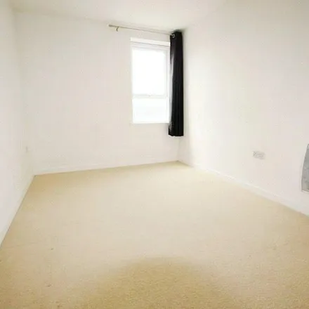 Image 2 - unnamed road, Basildon, SS14 1FS, United Kingdom - Apartment for rent
