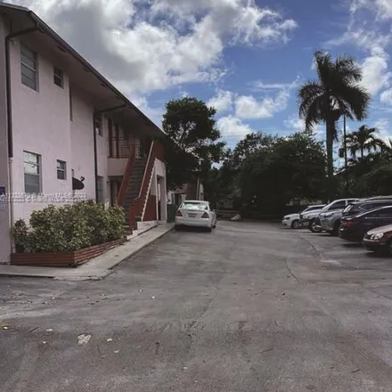 Rent this 1 bed apartment on 2979 Pierce Street in Hollywood, FL 33020
