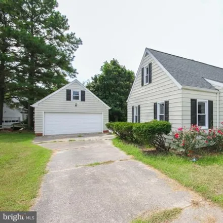 Buy this 4 bed house on 1112 East Church Street in Salisbury, MD 21804