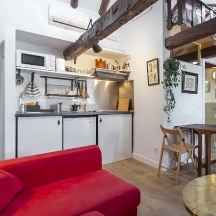 Rent this studio apartment on Madrid in Calle de los Tres Peces, 3