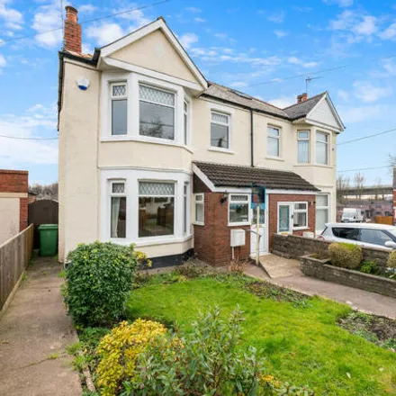 Buy this 3 bed duplex on New Road in Cardiff, CF3 3AB