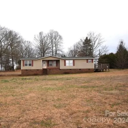 Buy this studio apartment on 2730 Midnight Drive in Catawba County, NC 28610