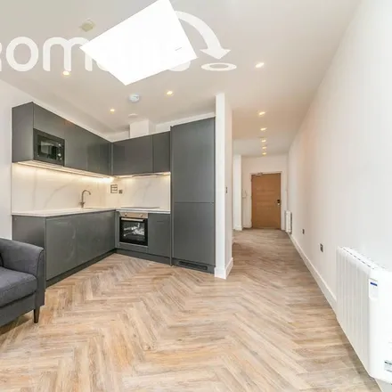 Rent this studio apartment on Reading Town Centre in 11-12 Market Place, Reading