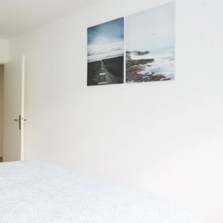 Rent this 2 bed apartment on 92500 Rueil-Malmaison