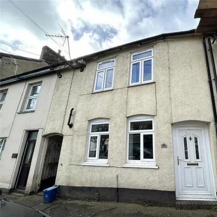 Rent this 2 bed townhouse on High Street in Crediton, EX17 3JX