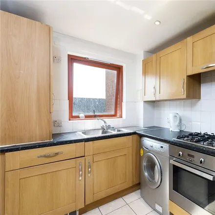 Image 3 - 48 Kenninghall Road, Lower Clapton, London, E5 8DF, United Kingdom - Apartment for rent