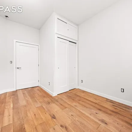 Image 4 - 1711 Himrod Street, New York, NY 11385, USA - Apartment for rent