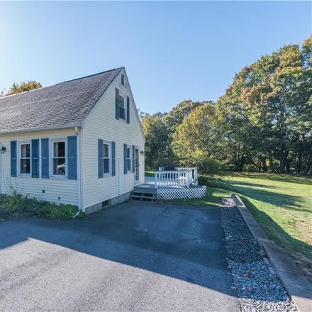 Rent this 3 bed house on Shady Lea Road in North Kingstown, RI 02874