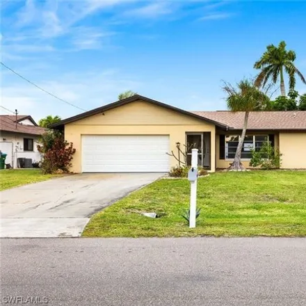 Image 3 - 569 Southeast 32nd Street, Cape Coral, FL 33904, USA - House for sale