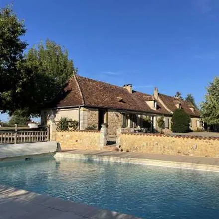 Buy this 12 bed house on 21 Rue Mounet Sully in 24100 Bergerac, France