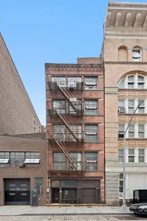 Image 7 - 19 Vestry Street, New York, NY 10013, USA - House for sale