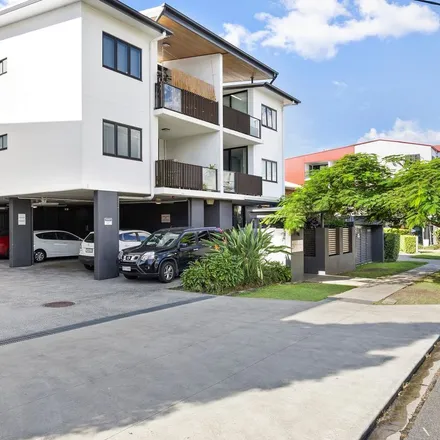 Image 2 - 15 Yeronga Street, Yeronga QLD 4104, Australia - Apartment for rent