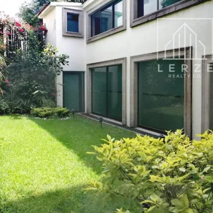 Rent this 6 bed house on Calle Sierra Nevada 510 in Colonia Reforma social, 11000 Santa Fe