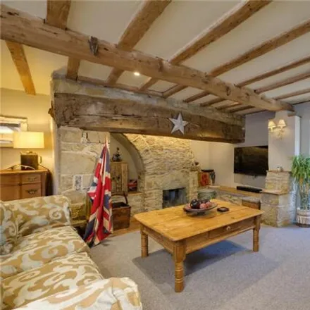 Image 3 - Little Thatches, 70 High Street, Burton Bradstock, DT6 4QS, United Kingdom - Townhouse for sale